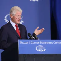 Internarea lui Bill Clinton nu are legătură cu Covid 19, au precizat reprezentanții săi. FOTO: Facebook