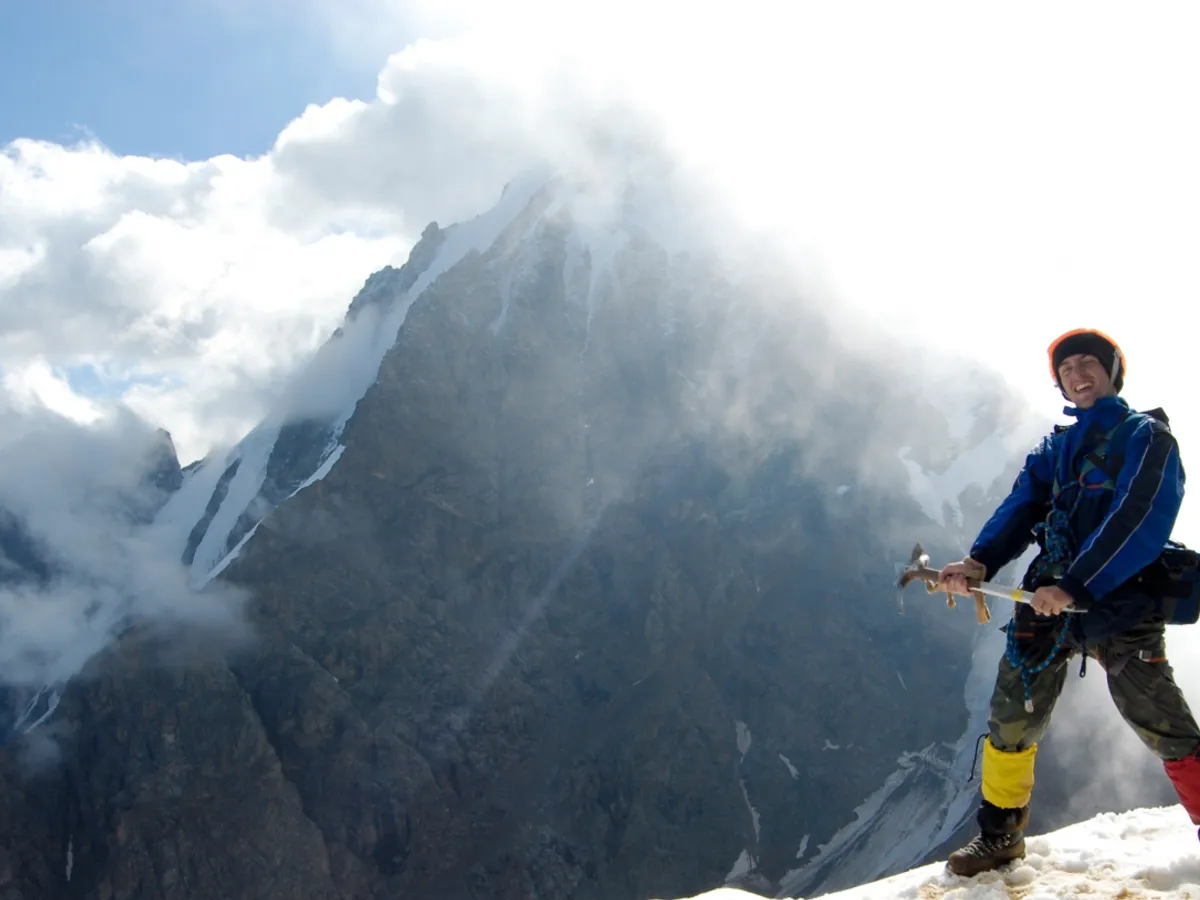 Nepal înăsprește regulile pentru alpiniștii care vor să urce pe Everest. Care vor fi acestea?