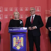 Premierul Viorica Dăncilă, alături de fostul lider PSD, Liviu Dragnea și fostul trezorier Mircea Drăghici