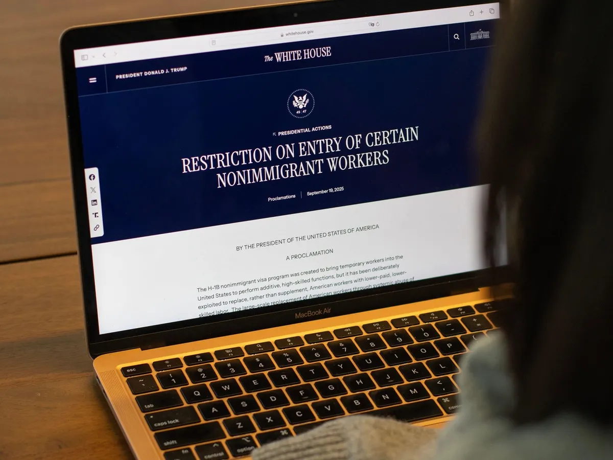 Proclamația Administrației Trump privind „Restricția intrării anumitor lucrători neimigranți” - Foto: Profimedia Images