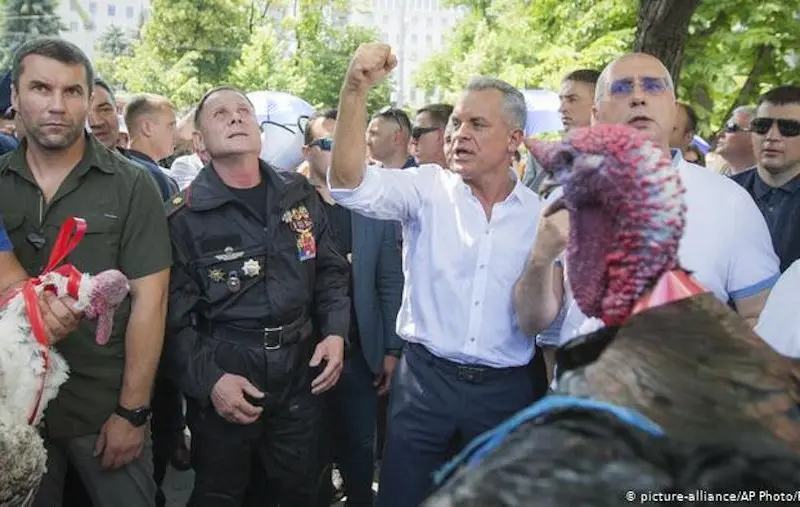 Vlad Plahotniuc și curcanii săi