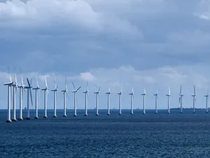 Turbine eoliene la graniţa cu România - Foto: Flickr/ Lars Plougmann