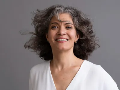 De ce părul se subțiază la menopauză? Cum poți să-l menții sănătos cu alimente care ajută hormonii - Foto: Freepik (Imagine cu rol ilustartiv)