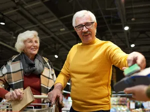 Card de alimente a început să fie încărcat de astăzi. În ce orașe s-au primit, deja, banii? Foto: Freepik (fotografie cu caracter iustrativ)