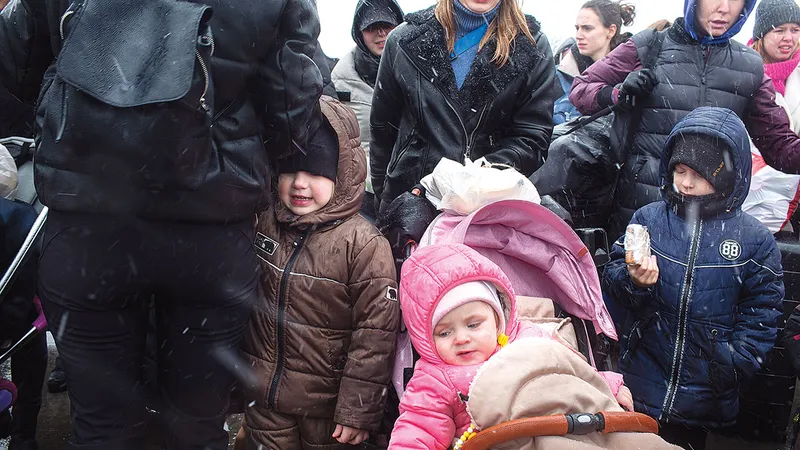Familiile de ucraineni cu copii au avut de îndurat un frig pătrunzător.