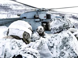 Finlanda își fortifică granița cu Rusia. Antrenamente cu drone, garduri de 5 metri și trupe NATO - Foto: Facebook/NATO - Caracter ilustrativ