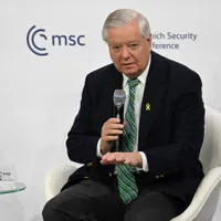 ”Soluția” unui senator american pentru Ucraina: ”S-o bage Putin în NATO”. Ce a vrut să spună - Foto: Profimedia Images