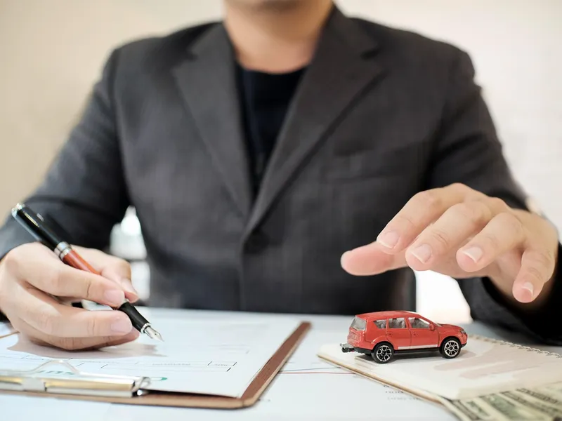 Plafonarea tarifelor RCA expiră pe 1 iulie. Cat vor plăti șoferii români pentru asigurarea auto - Foto: Profimedia images