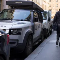Tarif de parcare de 3 ori mai scump, pentru mașinile mari, gen SUV. De ce contează dimensiunea? - Foto: Profimedia Images