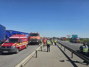 Accident grav pe autostrada A1 cu 3 TIR-uri și 5 autoturisme. Sunt 5 victime. Plan Roșu - Foto: ISU Dâmbovița