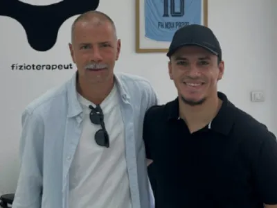 FOTO Confundat cu un om al străzii, la 47 de ani a făcut o schimbare la care nimeni nu se aștepta