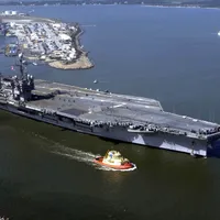 Marina SUA vinde portavion de 320 m lungime cu un dolar. De ce? A participat la Războiul din Golf - FOTO: US Navy
