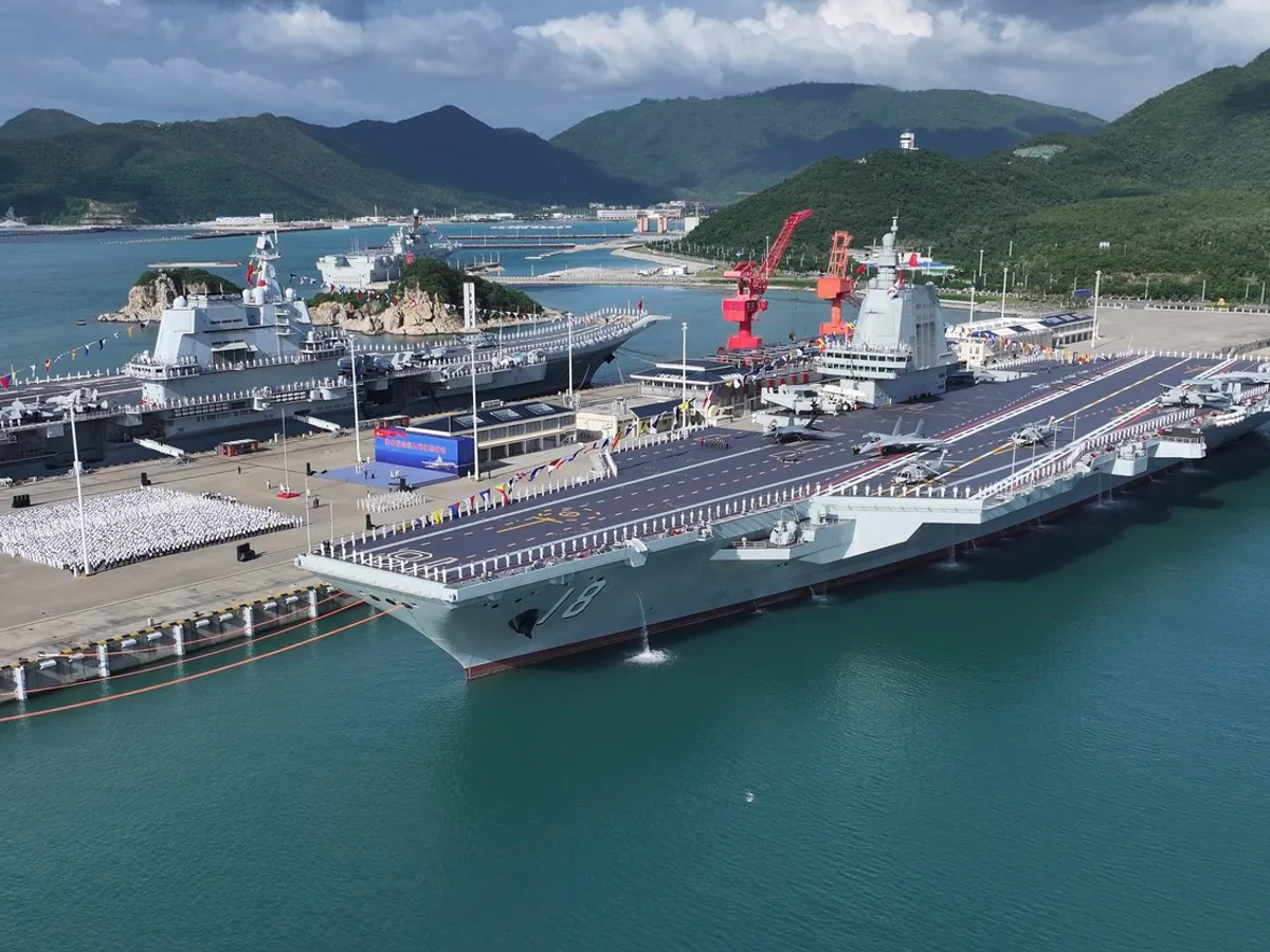 Lupta portavioanelor nucleare. China vrea unul de 4.000.000.000$. SUA are 11, de trei ori mai scumpe