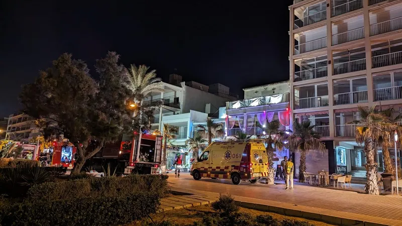 4 morți și zeci de răniți în insula românilor din Spania. Acoperisul unui restaurant s-a rupt - Foto: Profimedia images