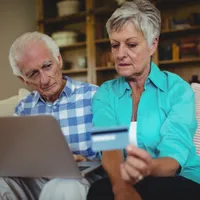 Foto: Pensionarii trebuie să se înscrie pentr tichete de energie Sursa: Freepik (rol ilustrativ)