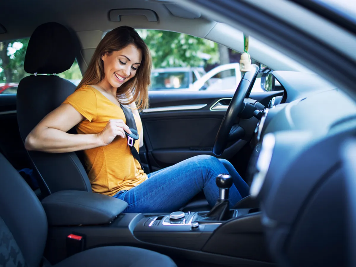 5 lucruri pe care șoferii trebuie să le facă înainte de a porni motorul. Nu da drumul la aer condiționat!