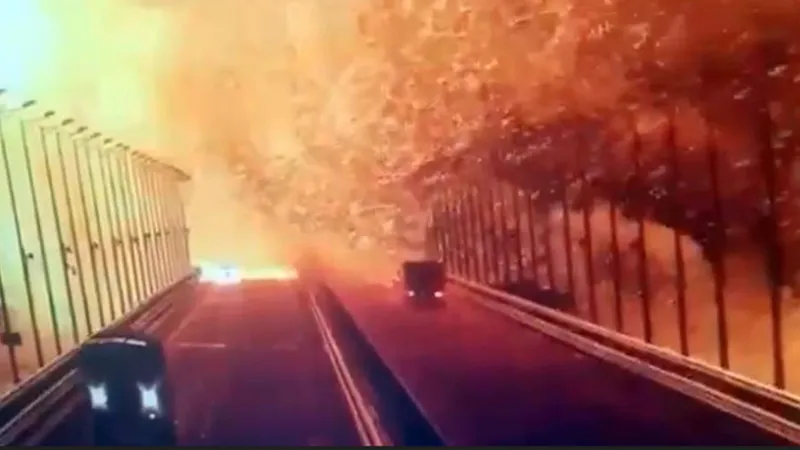 Valul misterios înaintea exploziei de pe podul Kerci/foto: social m edia