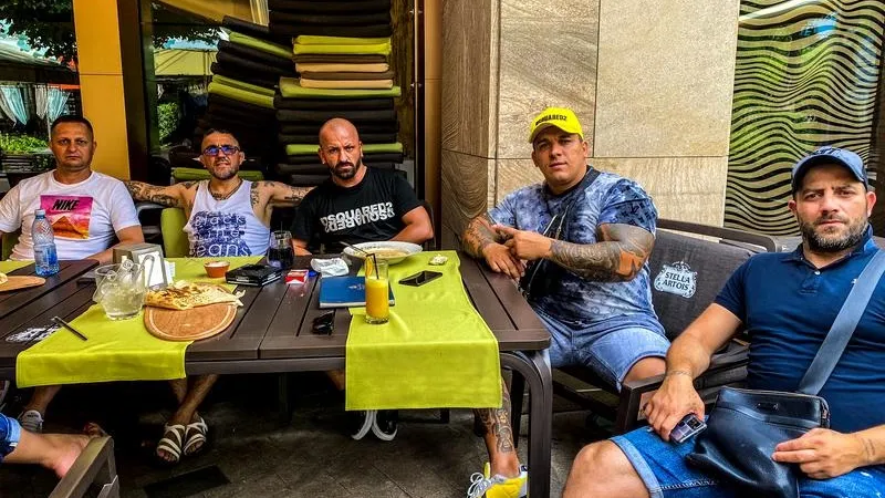 După Mircea Nebunu, Faraonul de la Madrid s-a văzut și cu Adrian și Costel Corduneanu Foto: cancan