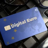 Moneda viitorului ar putea avea dată de expirare. Când se lansează € digital. Va concura cu Bitcoin - Foto: Profimedia images