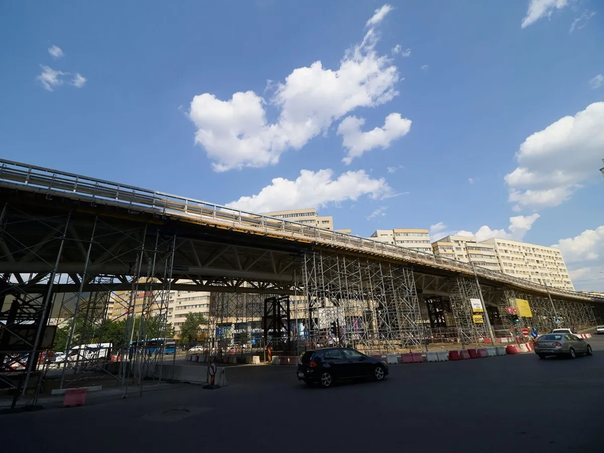 Nicuşor Dan: „Am terminat operaţiunile de asfaltare de sub pasajul Doamna Ghica” - Foto: Profimedia Images/ Imagine cu caracter ilustrativ