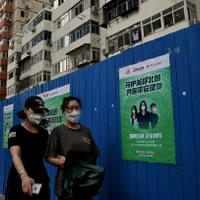 Potrivit estimărilor Băncii Nomura, cel puţin 114 milioane de chinezi sunt supuşi în prezent diferitelor restricţii de călătorie, inclusiv carantină. / Foto: Profimedia