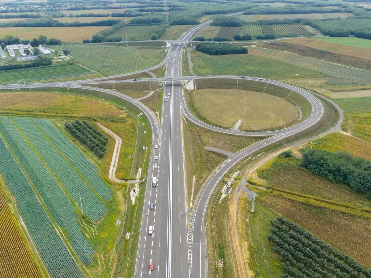 Ungaria a dat în trafic primul segment al autostrăzii M49 spre Satu Mare - Foto: Facebook / Ungaria a dat în trafic primul segment al autostrăzii M49 spre Satu Mare