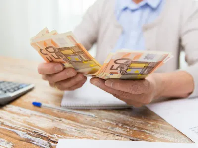 Salariu - Foto: Magnific (Imagine cu rol ilustrativ)