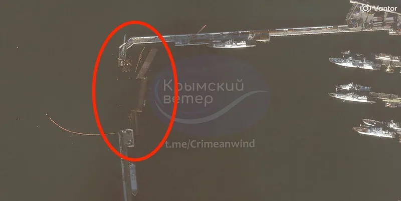 Imaginile din satelit arată că Marina Rusă a blocat intrarea &icirc;n baza din portul Novorossiisk - Foto: Military News