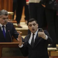 PNL acuză: Cum vrea PSD să îl bage pe Simion în turul 2 „Câte 20 de voturi pentru AUR, în urnă” - Foto: INQUAM PHOTOS/George Călin