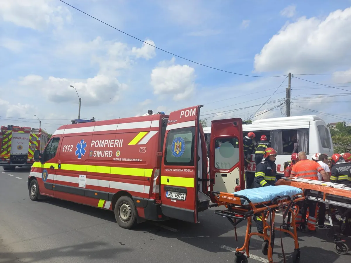 Accident grav la Lețcani, în județul Iași. Mai multe persoane sunt rănite. S-a activat Planul Roșu - Foto: ISU Iași