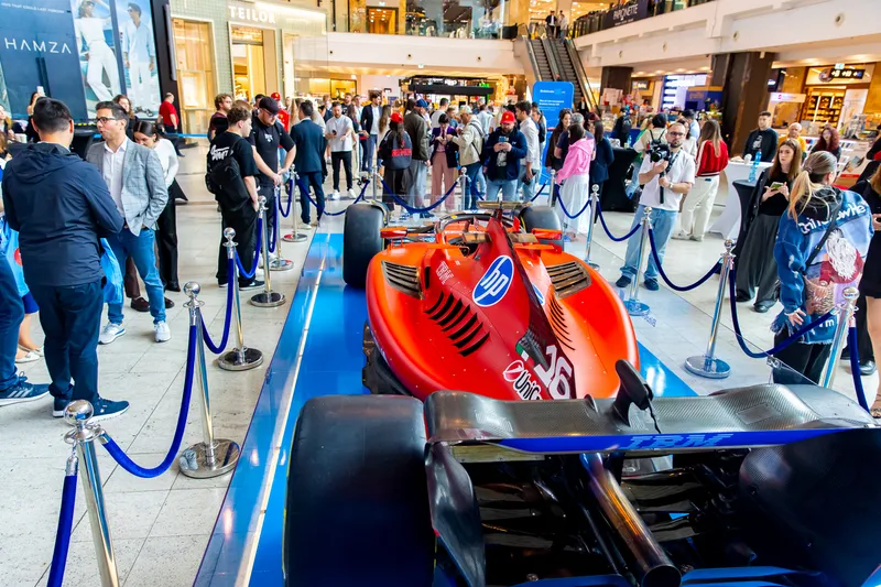 Universul Formula 1 ajunge &icirc;n proiectele IULIUS din Iași, Timișoara și Cluj-Napoca - Foto: IULIUS