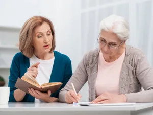 Doar 1% din pensie au fost recalculate la Mica Recalculare. În ce lună se dau pensie mărite? Foto: Freepik (fotografie cu caracter ilustrativ)