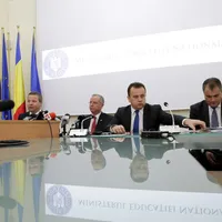 Liviu Gabriel Ispas, Pavel Nastase, Liviu Pop si Gigel Paraschiv participa la o conferinta de presa desfasurata la Ministerul Educatiei, miercuri, 15 februarie 2017. Inquam Photos / George Calin