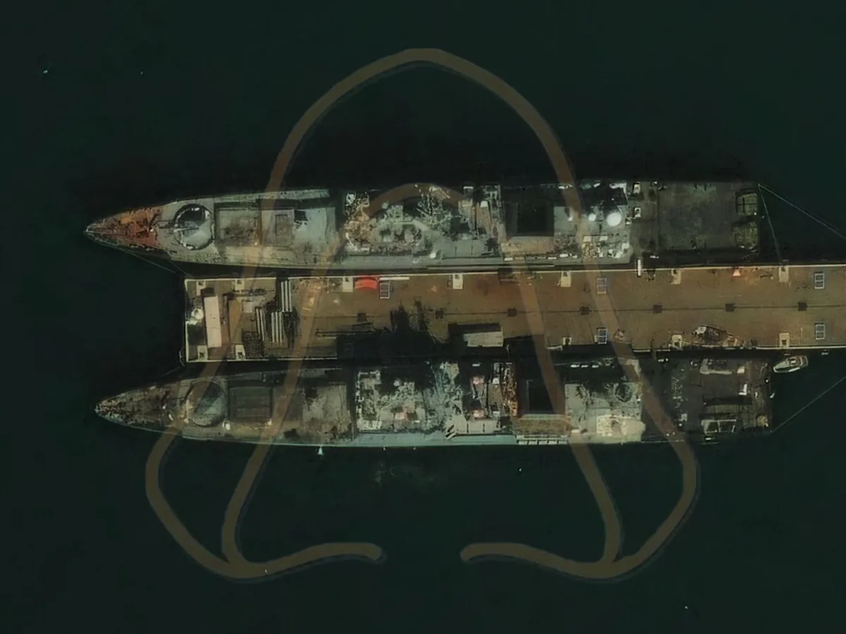 Fregatele Amiral Makarov și Amiral Essen ale Flotei Ruse a Mării Negre, grav avariate - Foto:  @absreliable