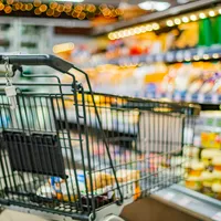 Taxă de intrare într-unul dintre cele mai mari lanțuri de supermarketuri. Cum îți recuperezi banii? - Foto: Profimedia images