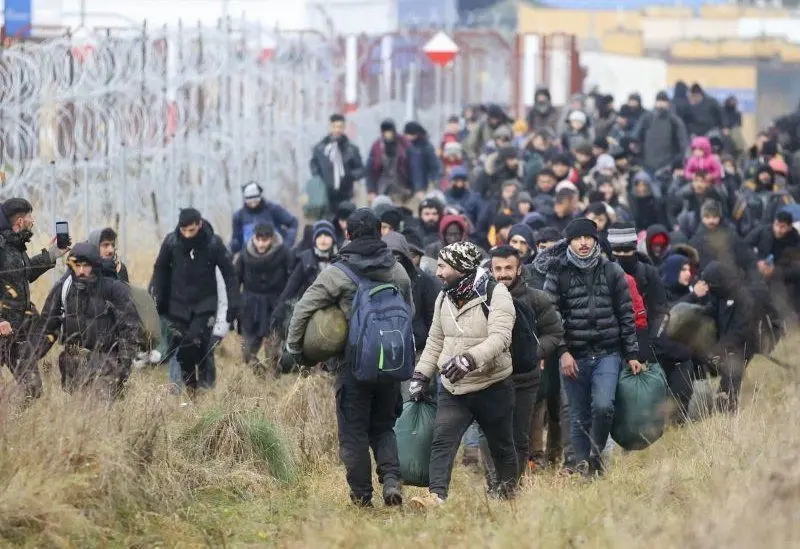 Kievul, pregătit să deschidă focul, în cazul în care migranţi din Belarus intră în Ucraina/FOTO: bbc.com