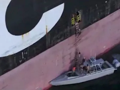 Trupe iraniene iau cu asalt o navă comercială - Foto: Profimedia Images