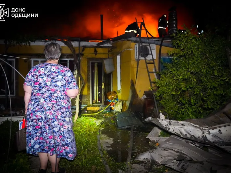 Ucraina, sub bombardament rusesc. 4 morţi şi 36 de răniţi, după un atac cu drone și rachete - Foto: Facebook/Volodimir Zelenski - Caracter ilustrativ