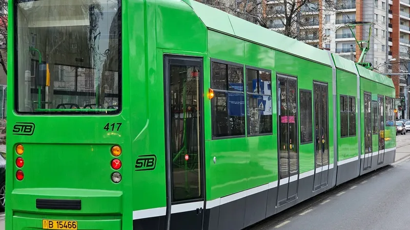Afacere? STB a făcut un „tramvai conservă”, fără AC, cu 1,36 milioane €. Un Imperio, 1,7 milioane € - Foto: Facebook / Tramvaiele BUCUR LF