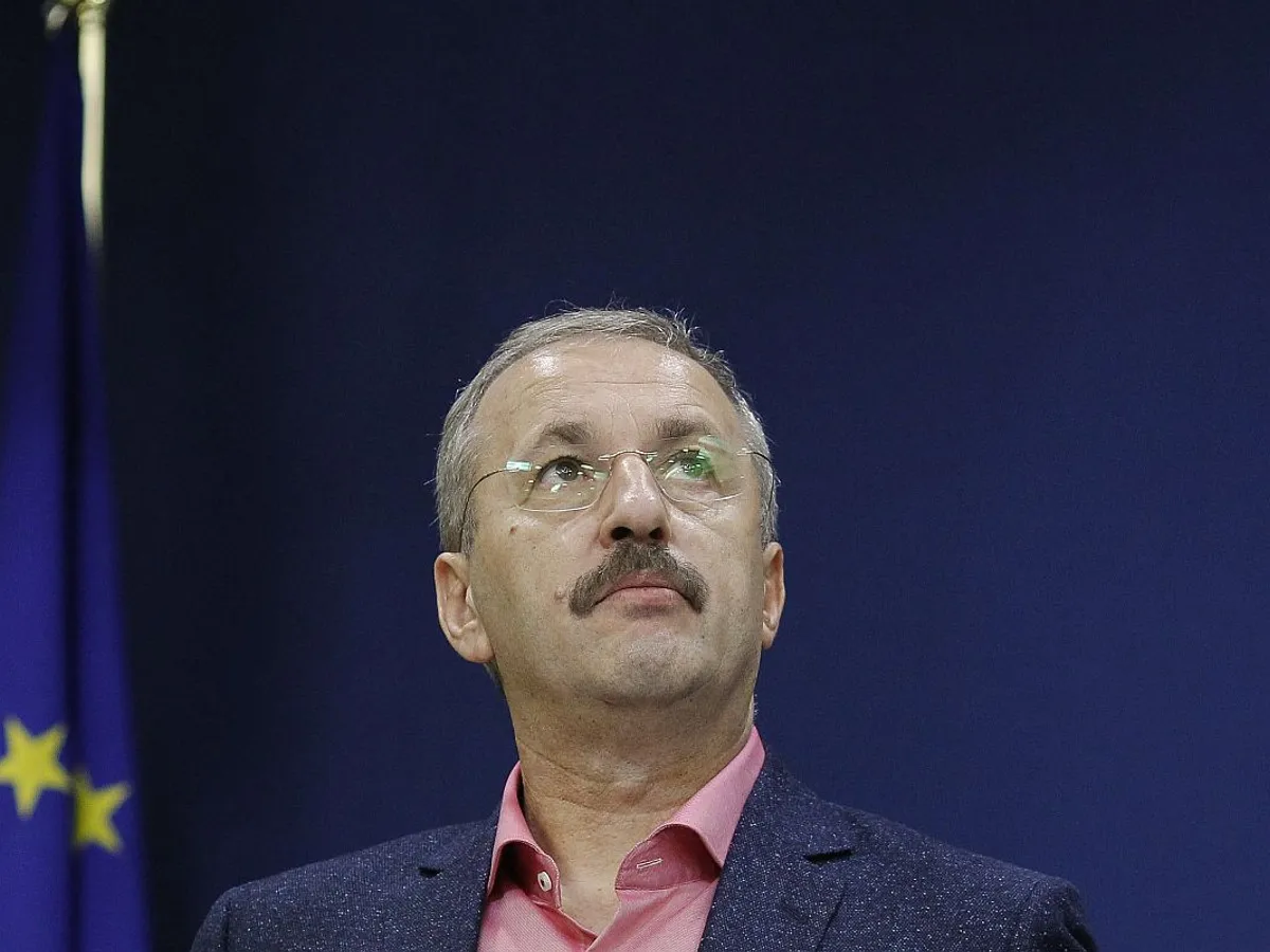 Vasile Dîncu, europarlamentar PSD - Foto: INQUAM PHOTOS/Octav Ganea
