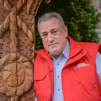 Deputat PSD vrea gratuitate CFR doar pentru studenții cu note bune. Soția sa are pensie specială  Foto: facebook/ Gheorghe Simon