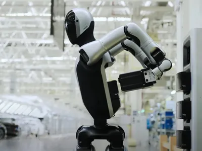 Premieră „înspăimântătoare”! Un robot umanoid își schimbă singur bateria pentru a munci 24/7 - Foto: UBTech