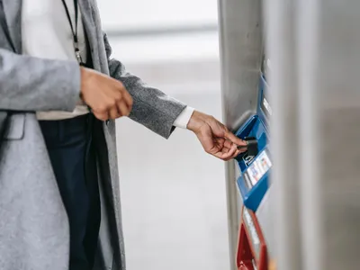 Consiliul Concurenței verifică băncile. Românii ar fi primit scoruri greșite de credit intenționat Foto: Pexels (fotografie cu caracter ilsutrativ)