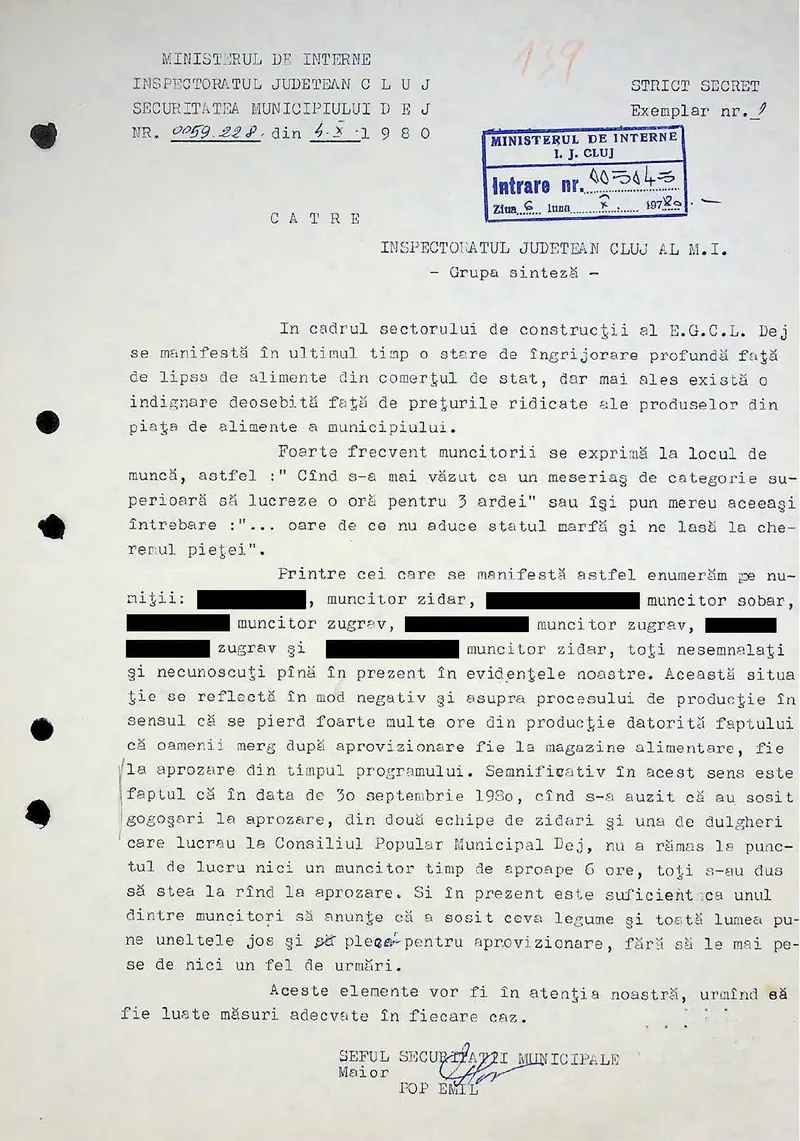 Era bine pe vremea lui Ceaușescu? Dosarele Secu: 200 oameni la coadă la carne la 21.00, se dă numai 2 kg - Foto: Facebook / CNSAS