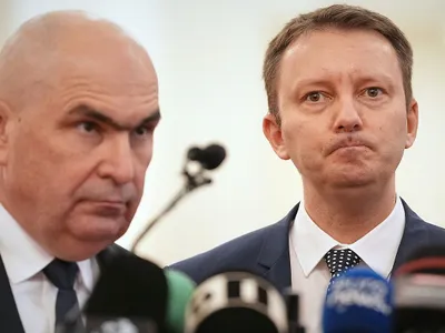 Premierul ad-interim Ilie Bolojan şi eurodeputatul Siegfried Mureşan - Foto: Profimedia Images