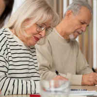 Pensionarii se pot înscrie de azi pentru un ajutor la pensie de 50 lei. Ce pași trebuie să facă? - Foto: Freepik (Imagine cu rol ilustrativ)
