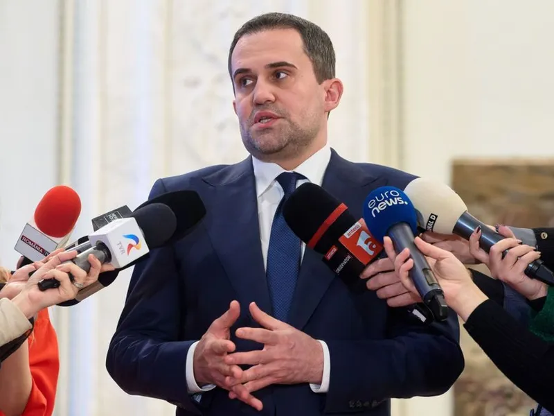 Ciprian Şerban, la declaraţii, în Camera Deputaţilor - Foto: Profimedia Images