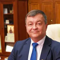 Care sunt cei 2 rectori de universităţi ce nu sunt reconfirmaţi în funcţie, de Ministerul Educaţiei - Foto: Facebook/Puiu Lucian Georgescu