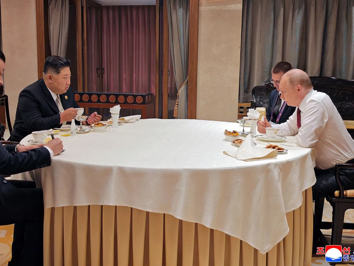 După summitul cu Putin, oamenii lui Kim Jong Un au șters amprentele liderului nord-coreean