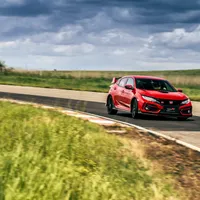 Ovidiu Zaberca stabilește timpul de referință pe circuitul MotorPark cu Honda Civic Type R. / Foto: Honda